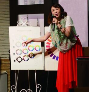 浅野直子さんの仕事風景2
